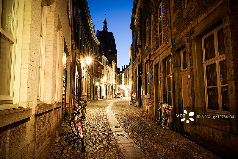 马斯特里赫特夜间小巷图片素材