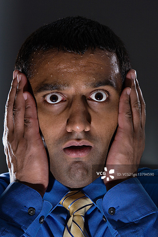 惊慌的男人图片素材