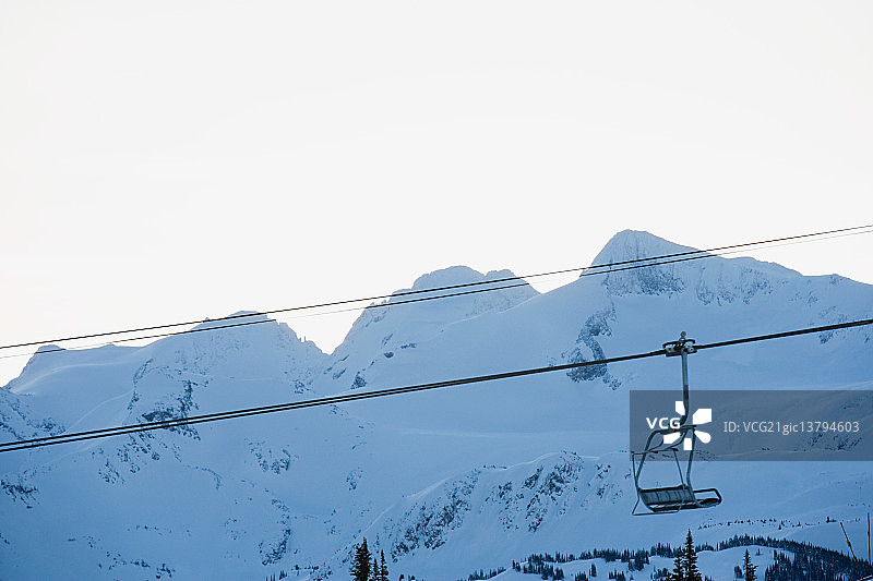 缆车与群山图片素材