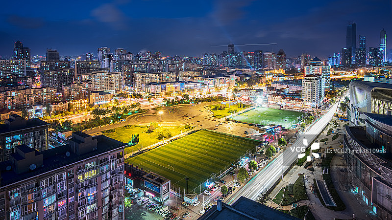 大连奥林匹克广场夜景图片素材
