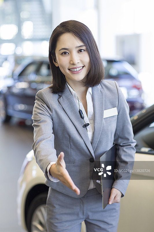 汽车销售员图片素材