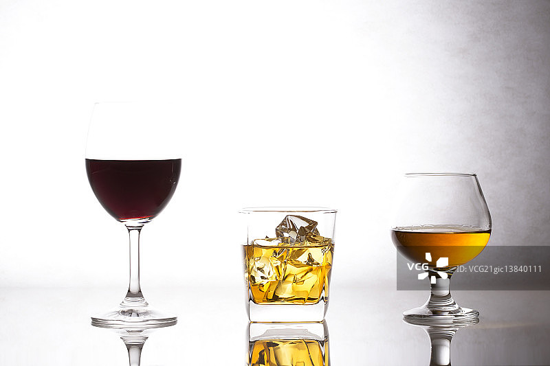 葡萄酒和威士忌图片素材