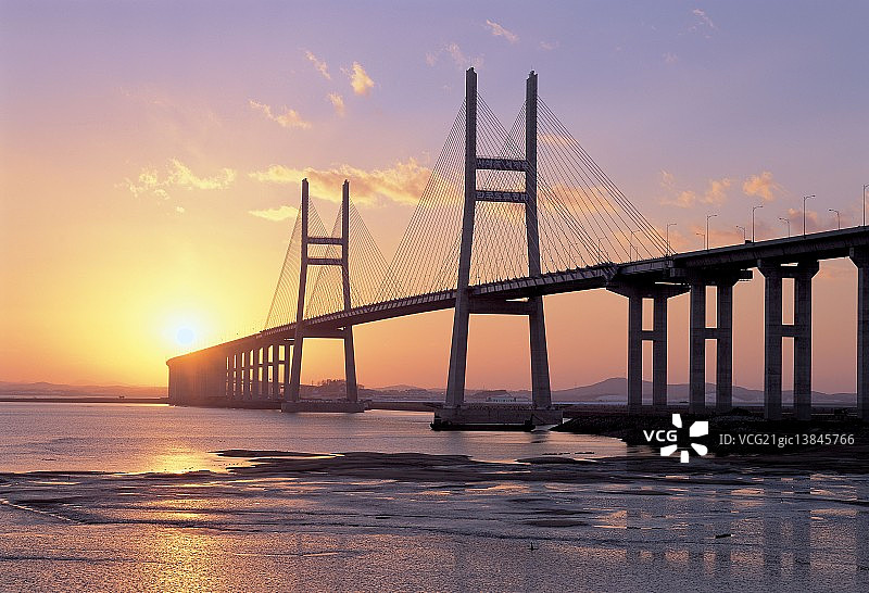 西海大桥，韩国京畿道平泽市图片素材