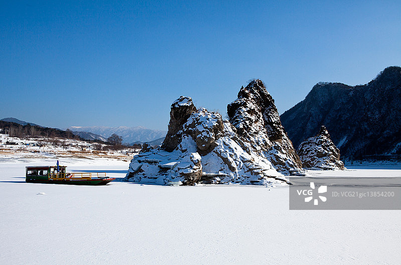 忠清北道丹阳郡岛潭三峰图片素材