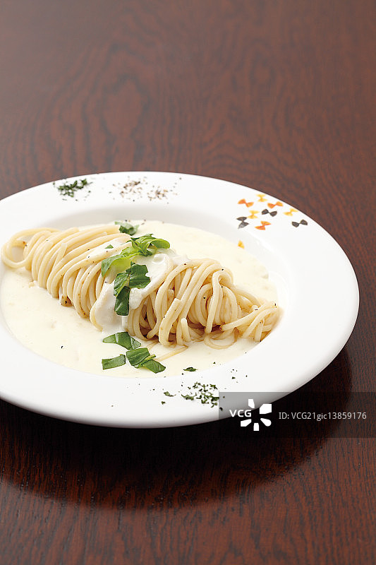 罗勒奶油意面图片素材