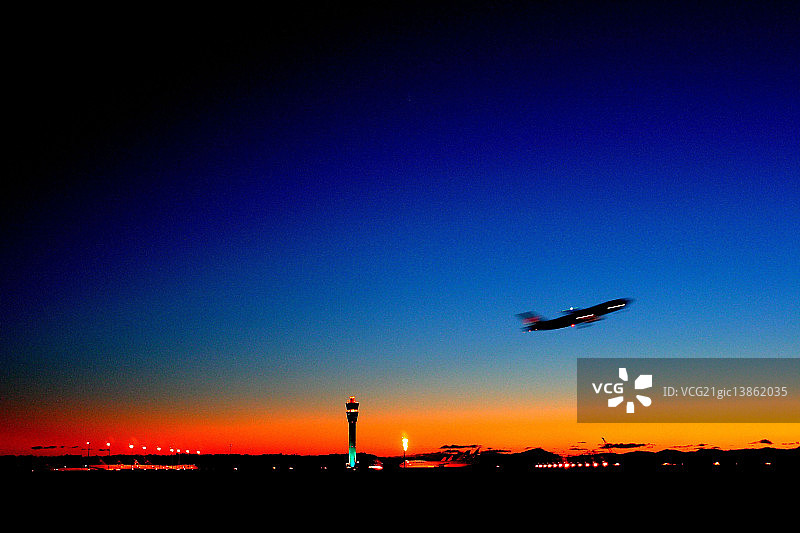 仁川国际机场跑道夜景图片素材