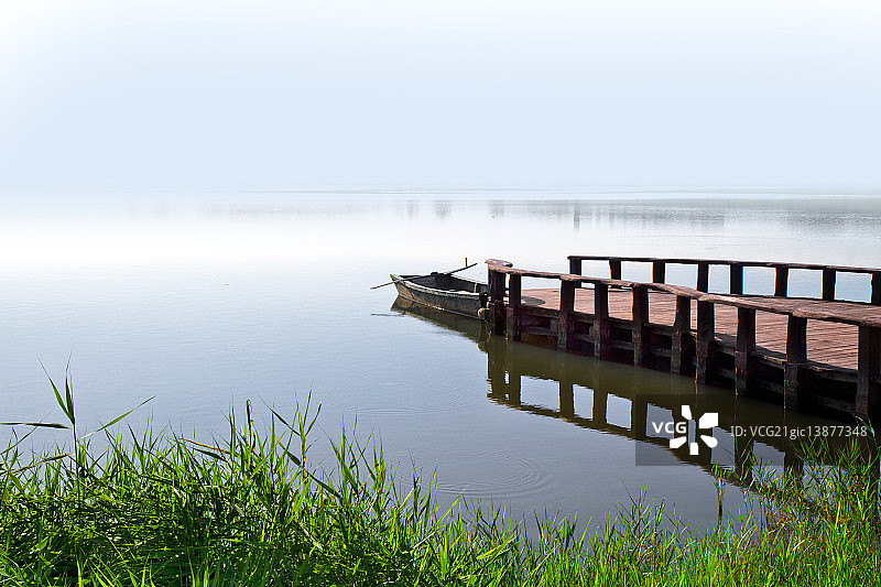 江原道江陵镜浦湖河畔码头图片素材