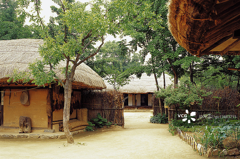 茅草屋顶图片素材