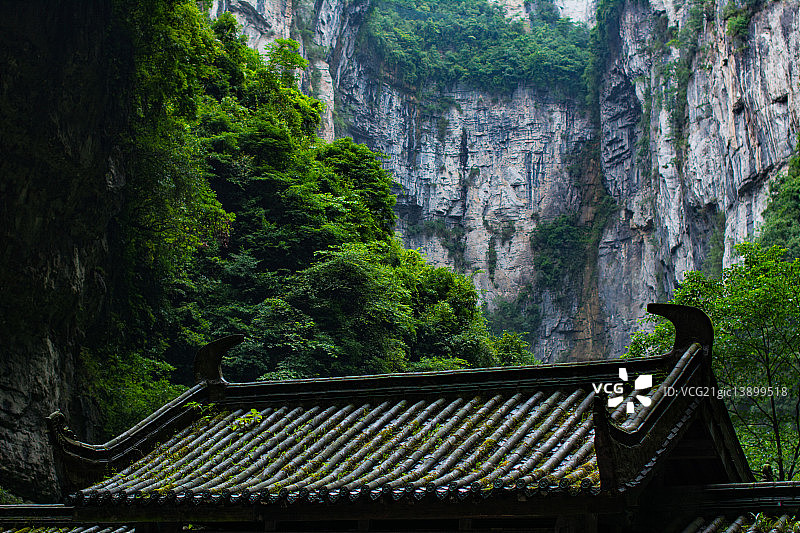 重庆武隆天坑地缝古老建筑图片素材