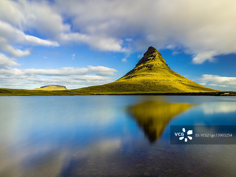 冰岛草帽山图片素材