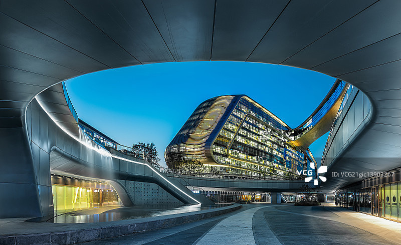 上海凌空SOHO夜景图片素材