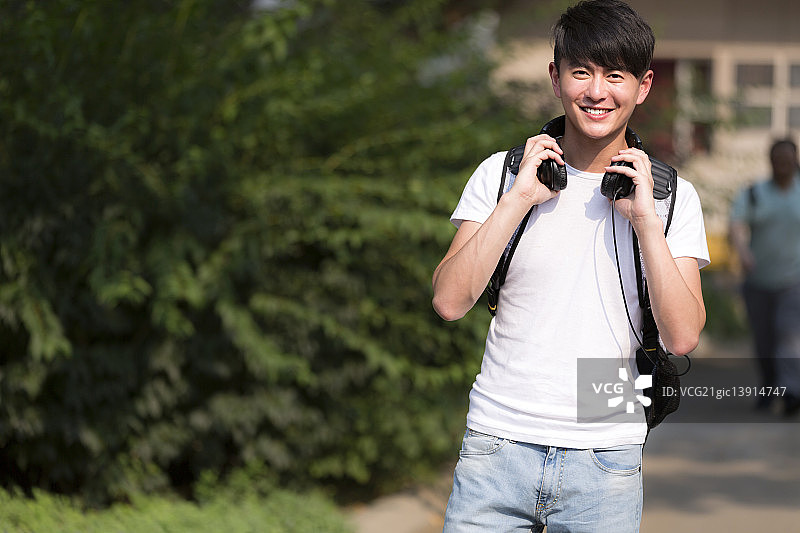 听音乐的大学生图片素材