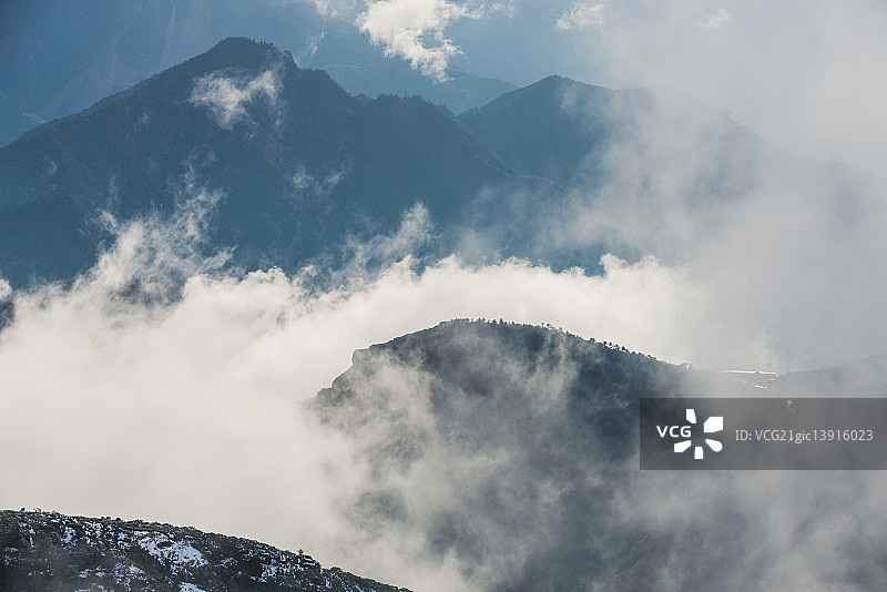牛背山云海图片素材