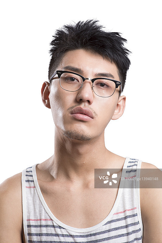 Portrait of young man crying图片素材