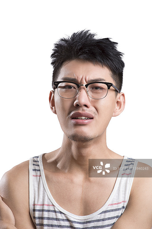Portrait of young man crying图片素材