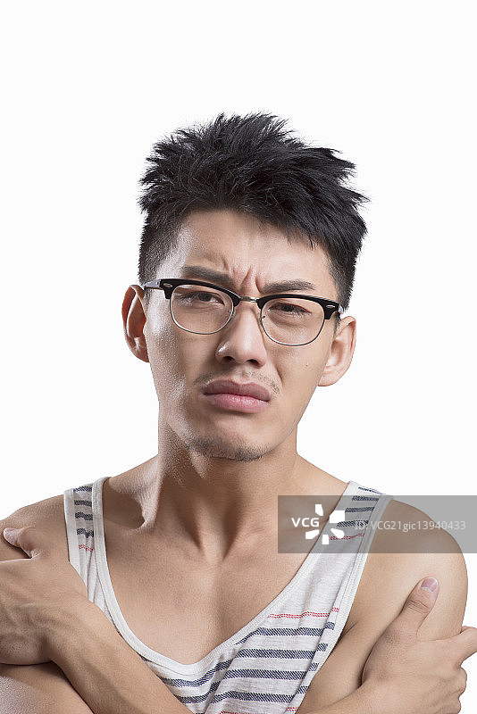 Portrait of young man crying图片素材