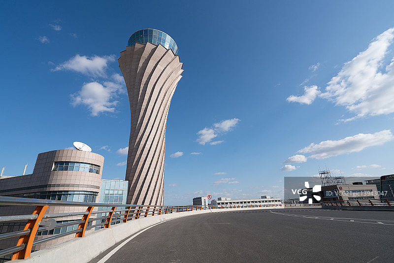 机场塔台道路图片素材