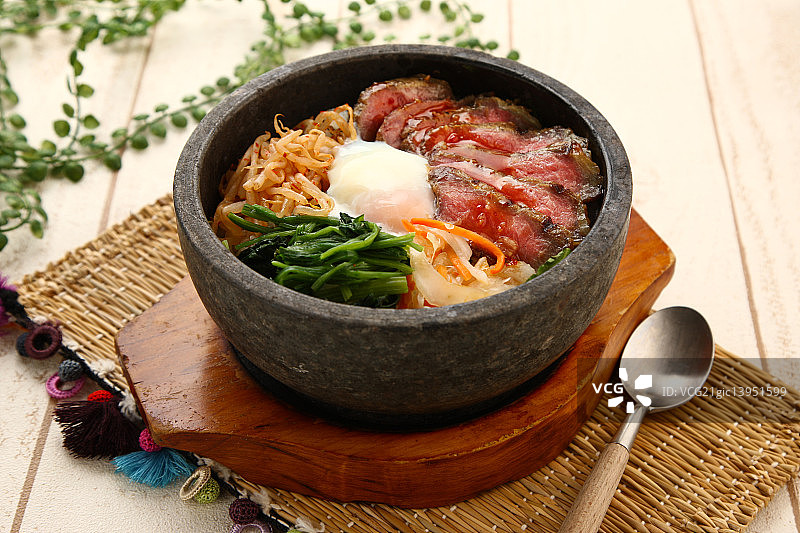 韩式石锅拌饭图片素材