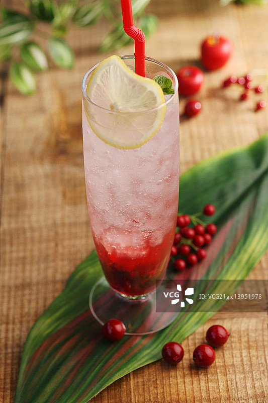 红果柠檬冰饮图片素材