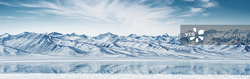 雪山圣湖图片素材
