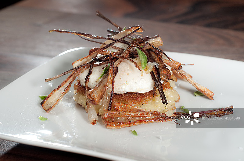 韭葱脆皮烩饭图片素材