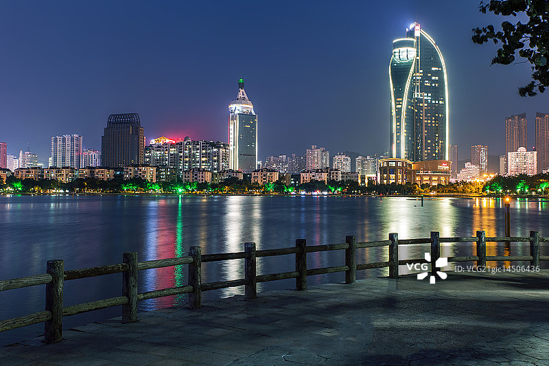 厦门白鹭洲夜景 夜色凯宾斯基图片素材