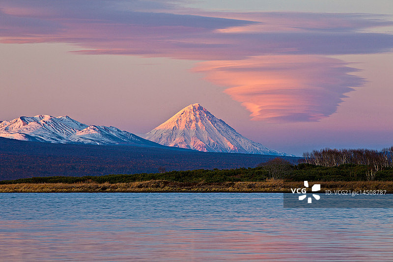 荚状云图片素材
