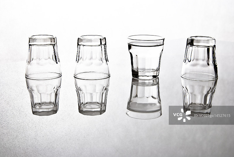 伏特加酒杯图片素材