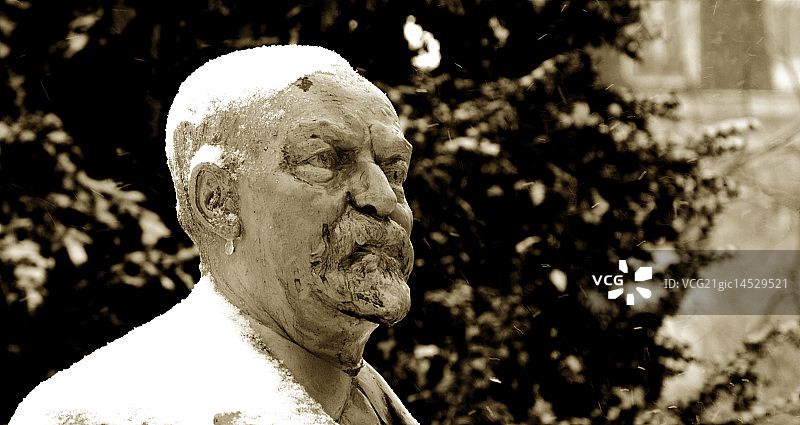 雪景半身像图片素材