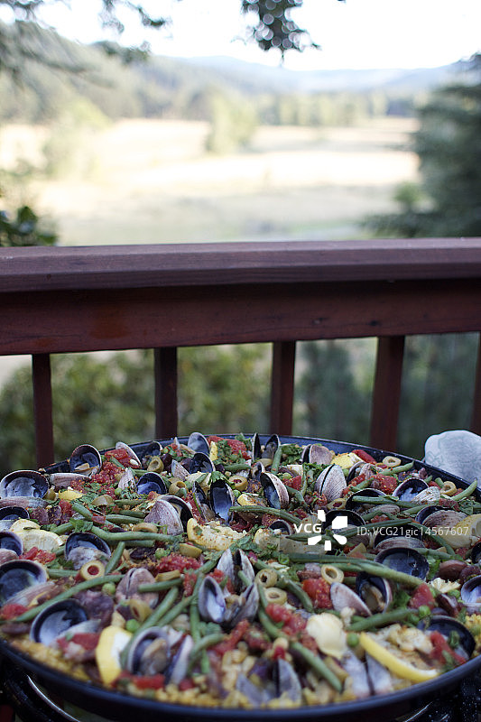 农场里的西班牙海鲜饭图片素材