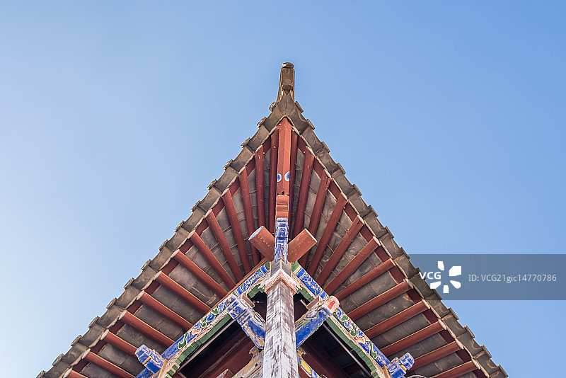 云南昆明官渡古镇古戏台建筑局部图片素材