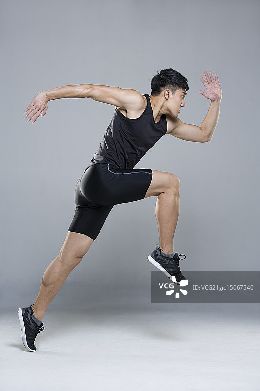 运动员赛跑图片素材