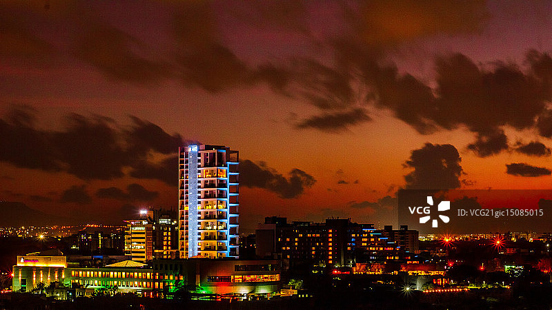 印度浦那黄昏时分的城市景观图片素材