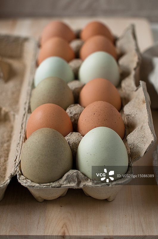 装满的鸡蛋盒图片素材