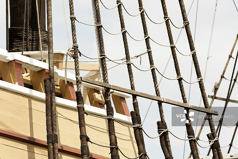 高桅杆船上的设备图片素材