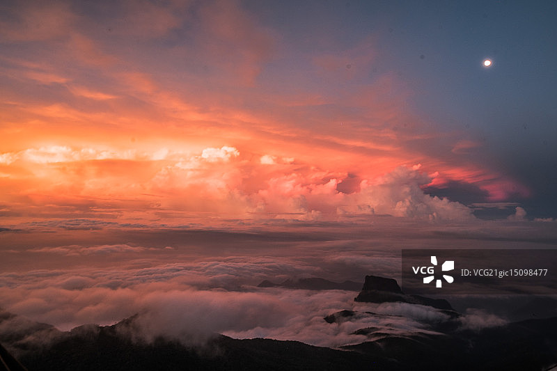 亚当峰顶。图片素材