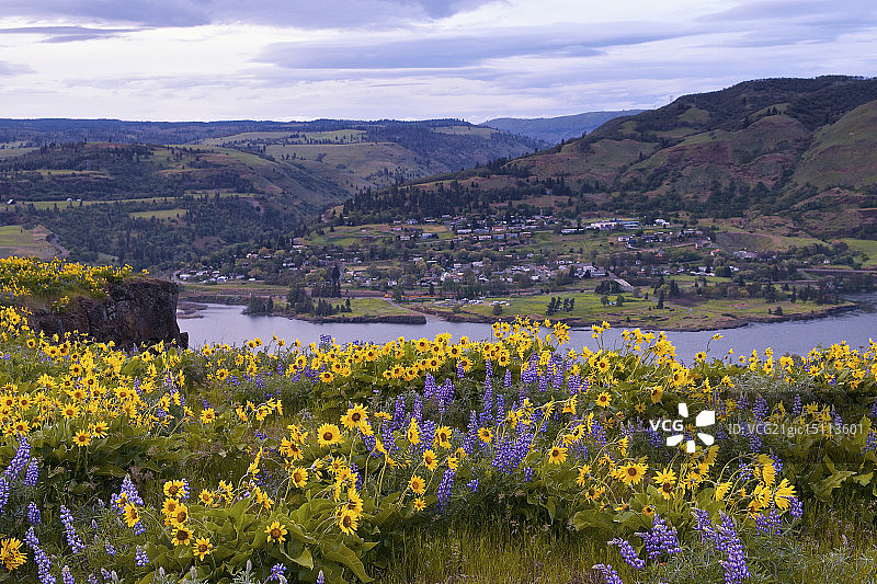 罗威纳山脊图片素材