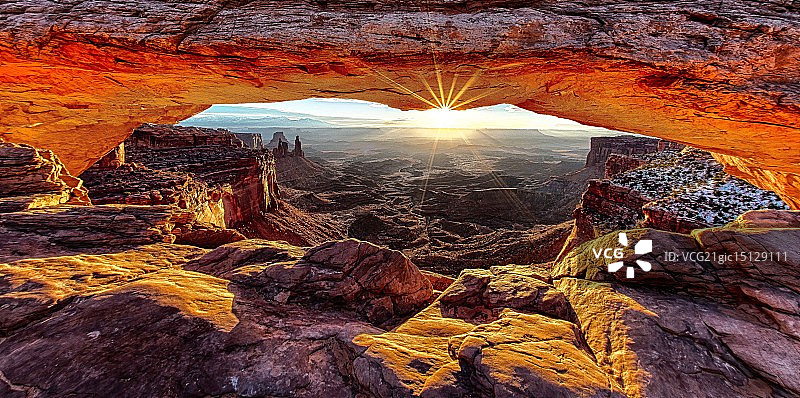 梅萨拱门日出图片素材