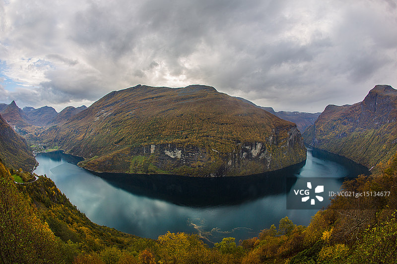秋季的盖朗厄尔峡湾图片素材