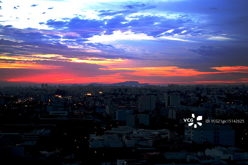 利马不是灰色的图片素材