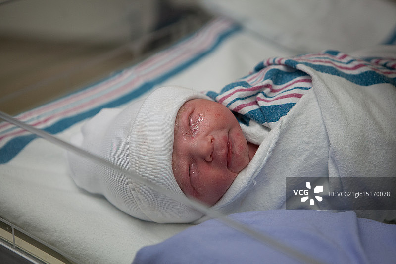 新生儿红霉素滴眼液图片素材