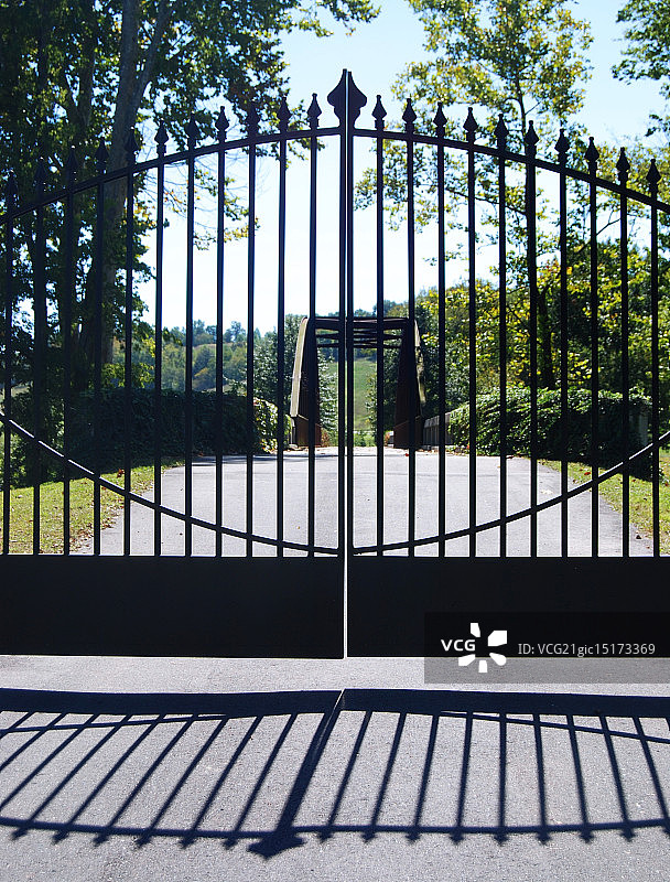 大型安全门图片素材