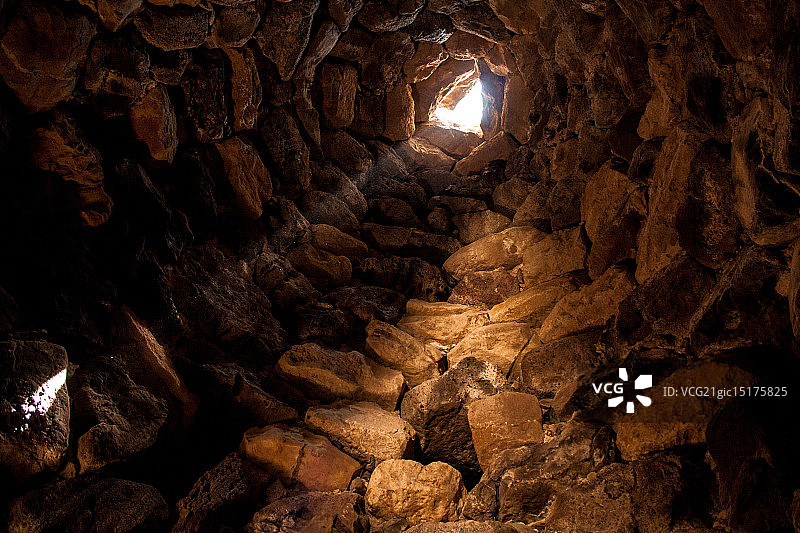 努拉盖-奥库洛图片素材