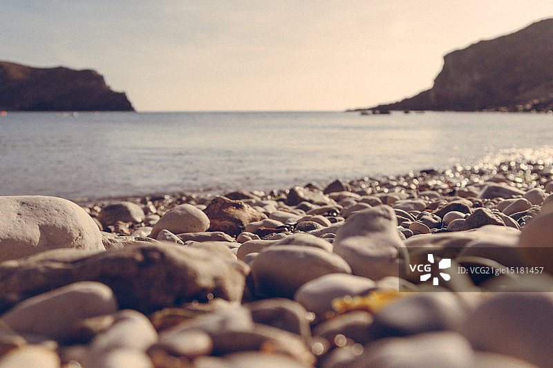 冬日阳光下的拉尔沃思湾图片素材