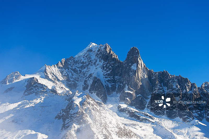 绿针峰和德鲁峰图片素材