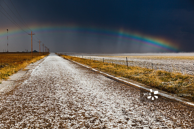一罐金子图片素材