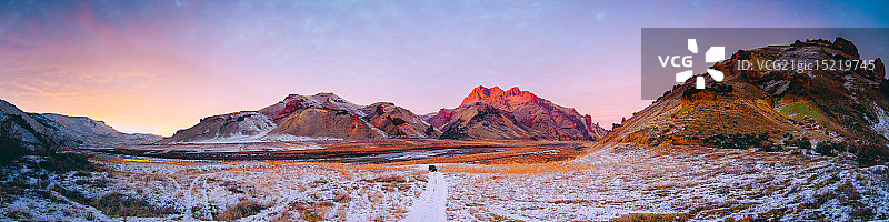 手绘山丘图片素材