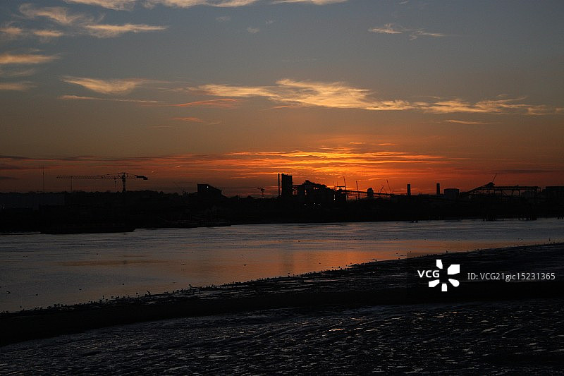 伦敦码头区的日落图片素材