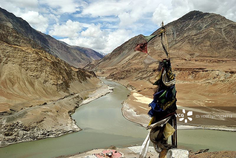 印度河与赞斯卡河交汇处图片素材