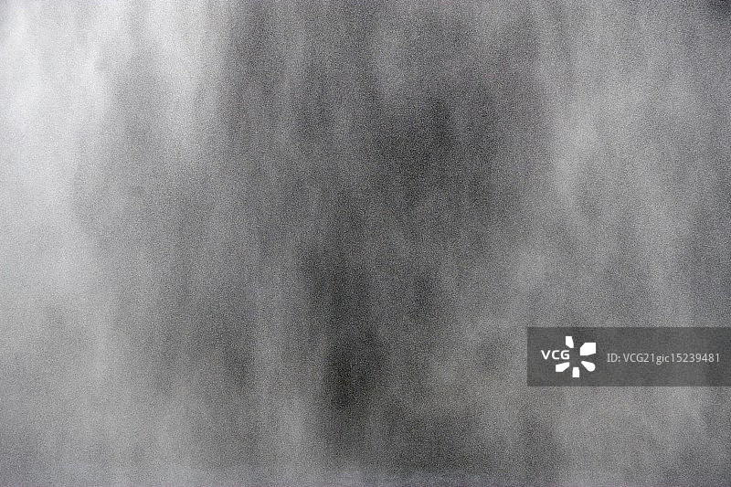 冰岛黄金瀑布喷雾图片素材